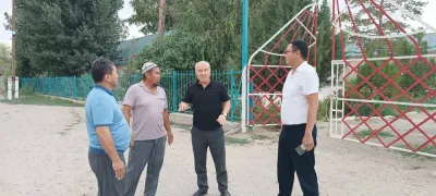 ЧОЛПОНБАЙ АЙЫЛЫНЫН СОЦИАЛДЫК ОБЪЕКТИЛЕРИ МЕНЕН БИРГЕ ТАЗАЛЫГЫ ТЕКШЕРИЛДИ